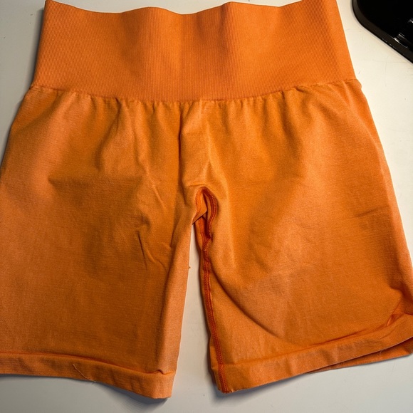 Sunset orange seamless pro nvgtn shorts - Picture 3 of 5